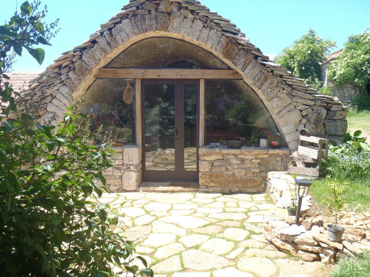 Chambres Du Domaine De Bombes Mostuejouls Bagian luar foto