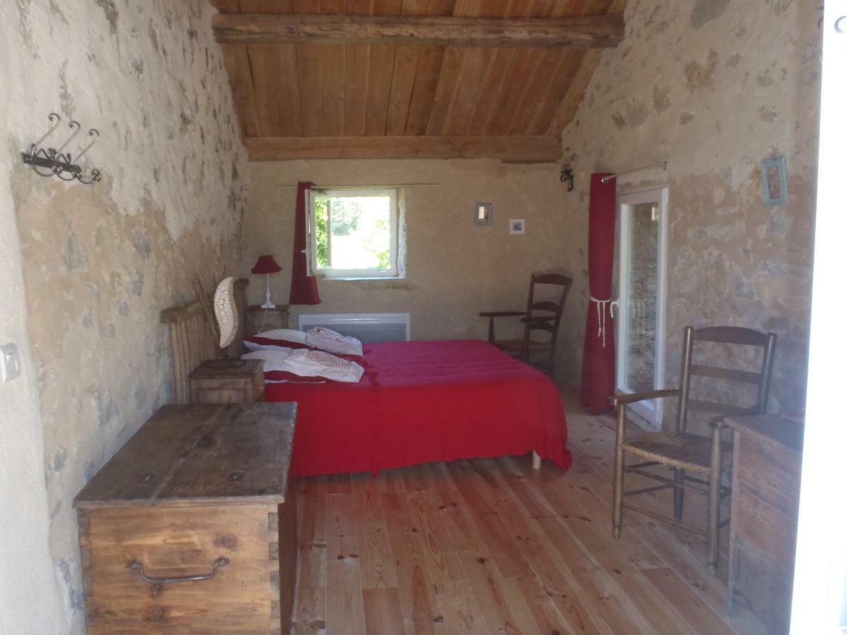 Chambres Du Domaine De Bombes Mostuejouls Bagian luar foto